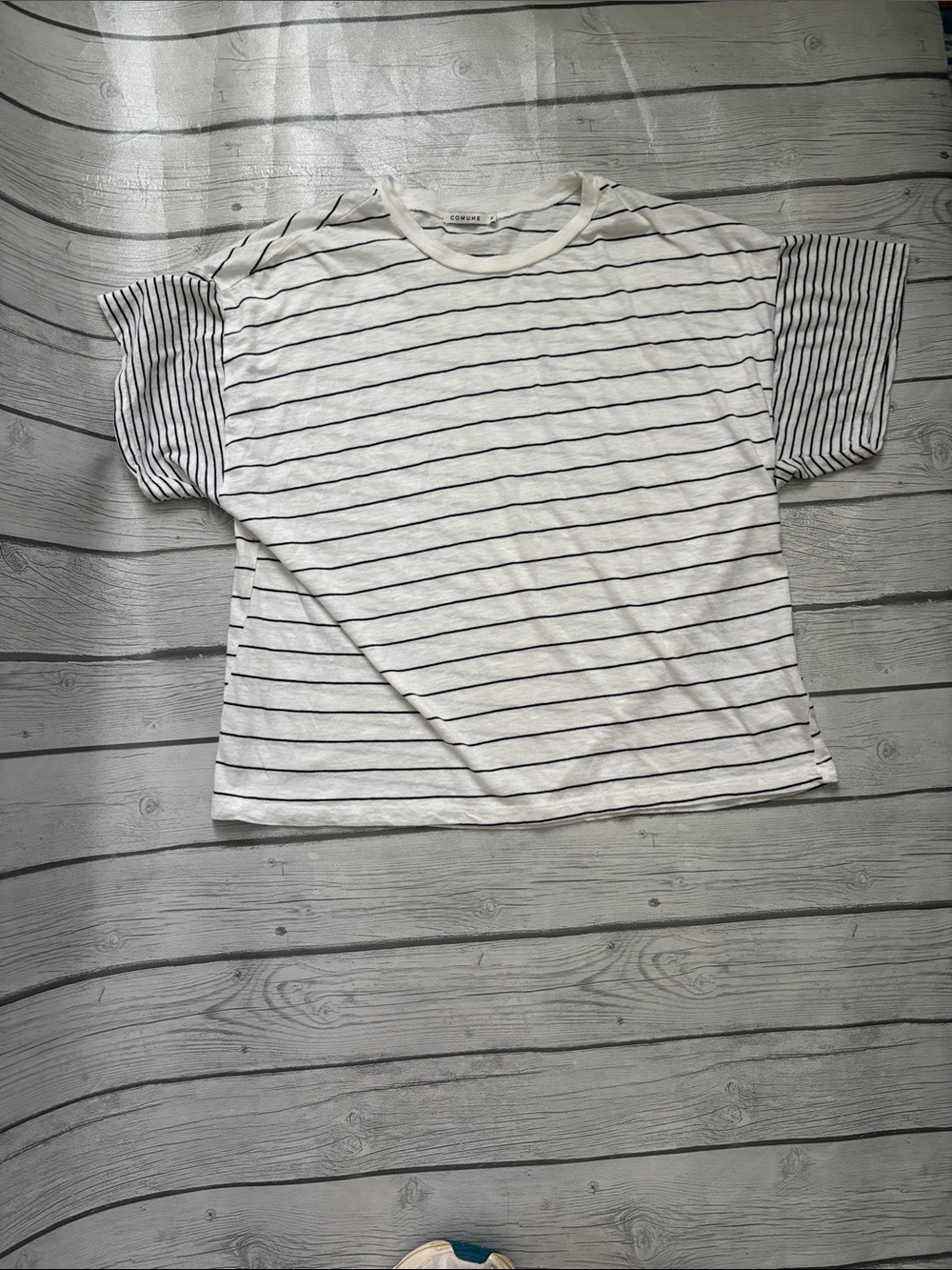 Comune Women's White Black Stripe Short Sleeve Tee